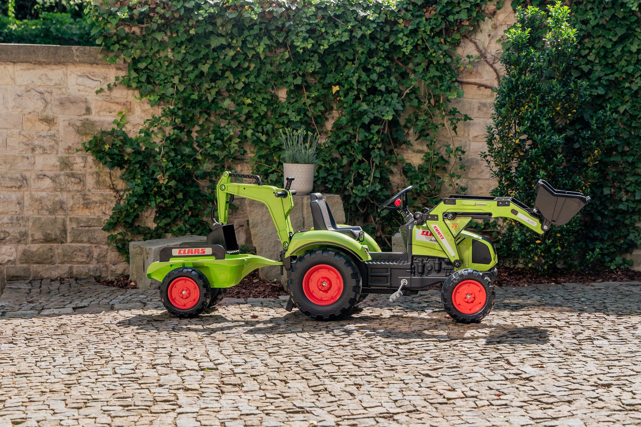 Claas Trettraktor Mit Anhanger